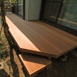 二つの部屋を庭からつなぐウリンデッキ2