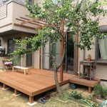 芝生から快適なウリンデッキへ3